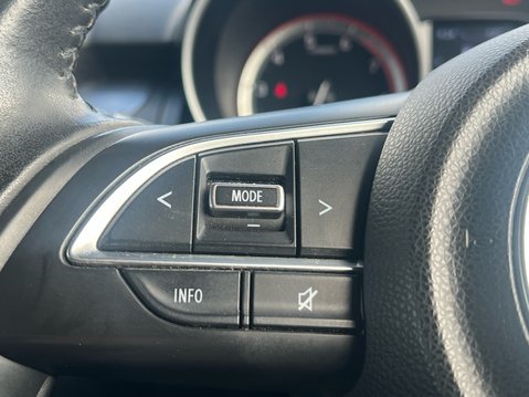 Suzuki Swift SZ5 DUALJET ALLGRIP MHEV 31