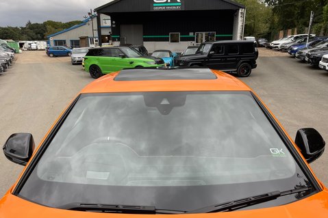 Lamborghini Urus V8 - ORANGE -AKRAPOVIC EXHAUST -PAN ROOF -B&O-MASSAGE SEATS-BLIND SPOT -ACC 85
