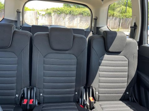 Ford Galaxy 2.5h Duratec Titanium CVT Euro 6 (s/s) 5dr 9