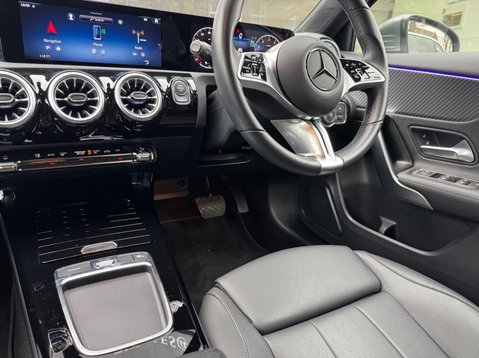 Mercedes-Benz A Class A 180 SPORT EXECUTIVE MHEV 21