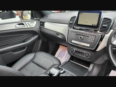 Mercedes-Benz GLE GLE 250 D 4MATIC AMG NIGHT EDITION PREMIUM PLUS 43