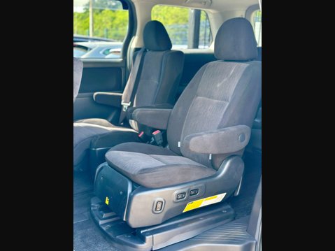 Toyota Vellfire ELECTRIC DISABILITY SEAT+GRADE 4B 17