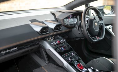 Lamborghini Huracan LP610-4 14