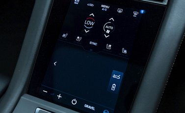 Porsche Taycan Turbo S Cross Turismo 20