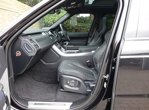 Land Rover Range Rover Sport SVR 5.0 Urban 12