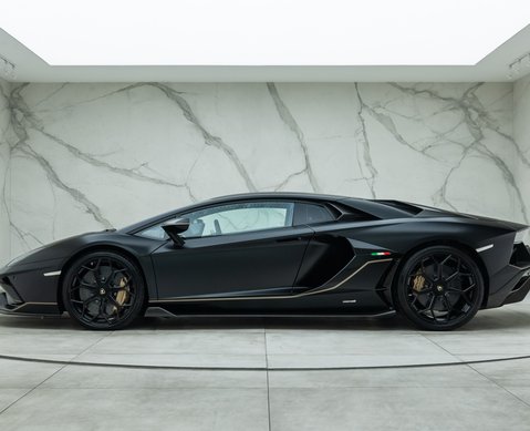 Lamborghini Aventador LP 780-4 ULTIMAE