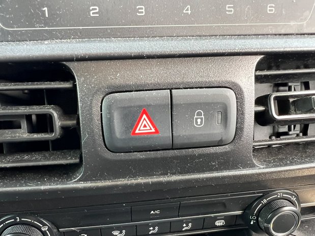 Vauxhall Combo LWB L2H1 2300 Sportive Air Con Sensors EURO 6 31