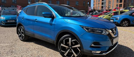 Nissan Qashqai TEKNA DIG-T.. 6 SERVICES.. GLASS ROOF.BOSE.CRUISE CONTROL  1