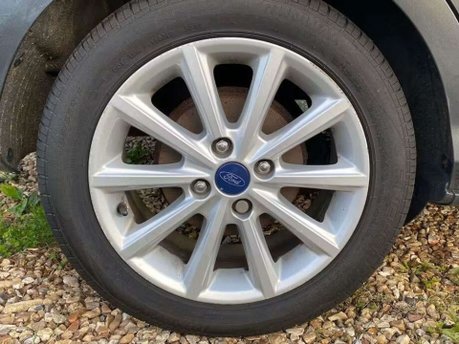 Ford B-Max 1.6 Titanium Navigator MPV 5dr Petrol Powershift Euro 6 (105 ps) 8