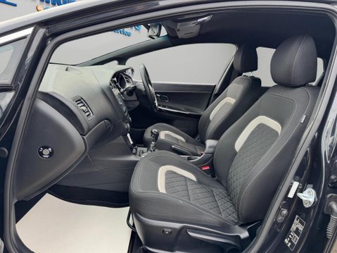 Kia Ceed 1.6 CRDi GT-Line Euro 6 (s/s) 5dr 37