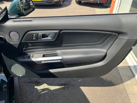 Ford Mustang BULLITT 26