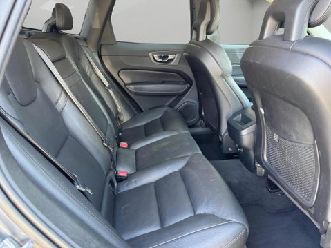 Volvo XC60 2.0 D4 Momentum Pro Auto AWD Euro 6 (s/s) 5dr 37