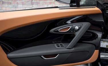 Bugatti Veyron Grand Sport Vitesse 23