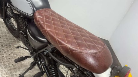 Mutt Mastiff 2022 ONLY 2K CAFE RACER NEW MOT VERY CLEAN LEARNER BIKE 125CC 20