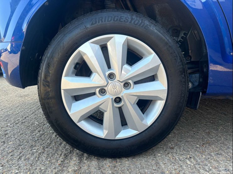 DACIA SANDERO 1.0 SANDERO EXPRESSION TCE 5DR MILEAGE 17,215 MILES COLOUR IRON BLUE TRANSMISSION...