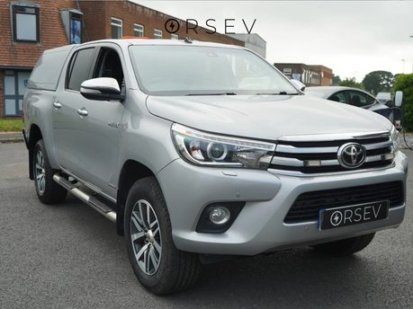 Toyota Hilux INVINCIBLE 4WD D-4D DCB FSH NEW MOT Recent New Rear Tyres Tow Bar 1 Owner