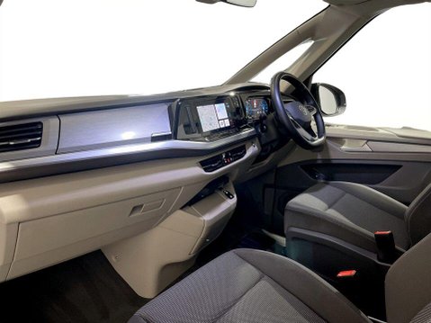 Volkswagen Multivan 1.4 TSI 13kWh Life MPV 5dr Petrol Plug-in Hybrid DSG Euro 6 (s/s) (218 ps) 15