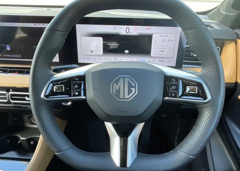 MG HS 1.5 T-GDI TROPHY PHEV 21