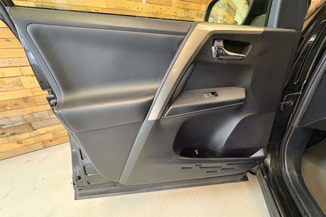 Toyota Rav4 2.2 D-4D Invincible SUV 5dr Diesel Manual 4WD Euro 5 (150 ps) 49