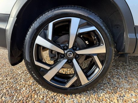 Nissan Qashqai 1.5 dCi Tekna Euro 6 (s/s) 5dr 15