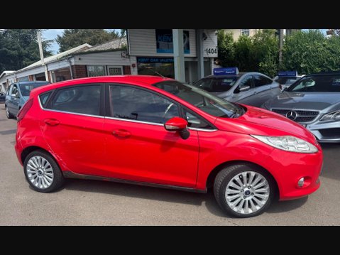 Ford Fiesta 1.6 TDCi Titanium 5dr 8