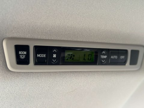 Toyota Alphard Hybrid 56