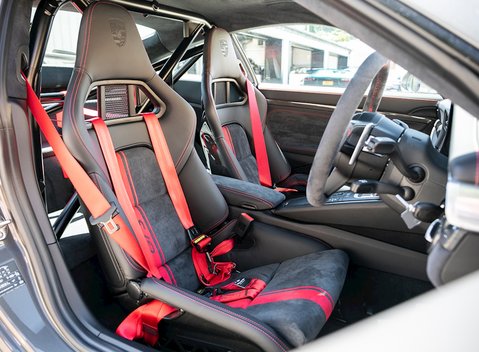 Porsche 911 GT3 (991.2) 12