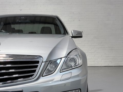 Mercedes-Benz E Class 6.2 E63 V8 AMG G-Tronic Euro 5 4dr 48
