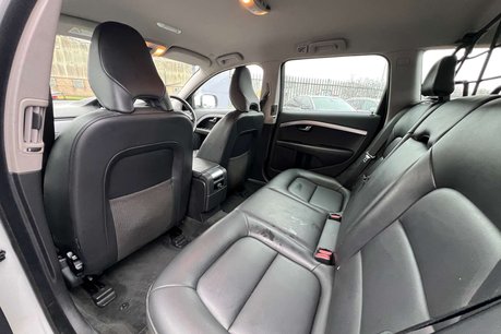 Volvo XC70 2.4 D5 SE Lux Estate 5dr Diesel Auto AWD Euro 6 (s/s) (220 ps) 37