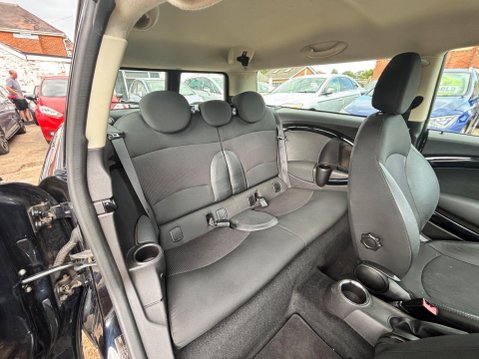 Mini Clubman 1.6 Cooper D Euro 5 (s/s) 5dr 26