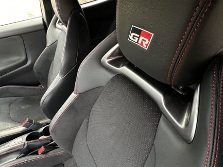 Toyota Yaris GR-Y CIRCUIT 52