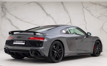 Audi R8 V10 Performance Carbon Black 3