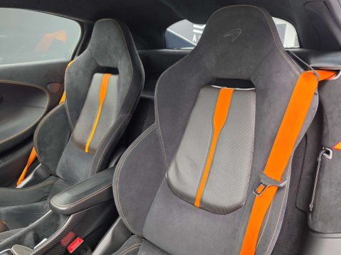 McLaren 570S 3.8T V8 Coupe 2dr Petrol SSG Euro 6 (s/s) (570 ps) 8