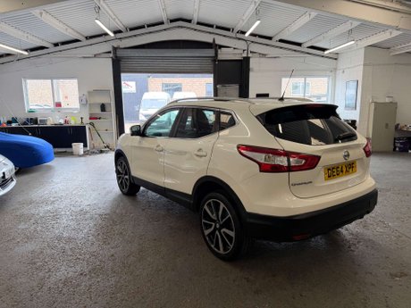 Nissan Qashqai 1.6 dCi Tekna SUV 5dr Diesel XTRON 2WD Euro 5 (s/s) (130 ps) 7