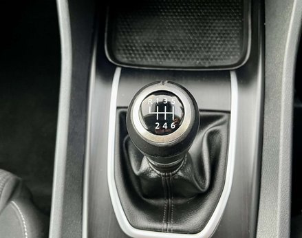 Nissan Qashqai 1.3 Qashqai Acenta Premium DiG-T MHEV 5dr 53