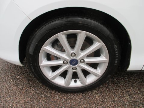 Ford B-Max 1.0T EcoBoost Titanium Navigator Euro 6 5dr 42