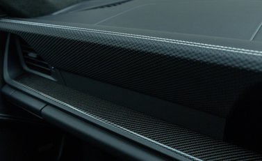 Porsche 911 GT3 TOURING (992) 22