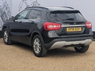 Mercedes-Benz GLA GLA200 SE 7