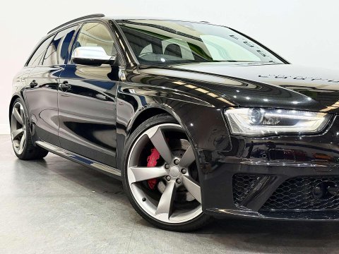 Audi RS4 4.2 FSI V8 Estate 5dr Petrol S Tronic quattro Euro 5 (450 ps) 9