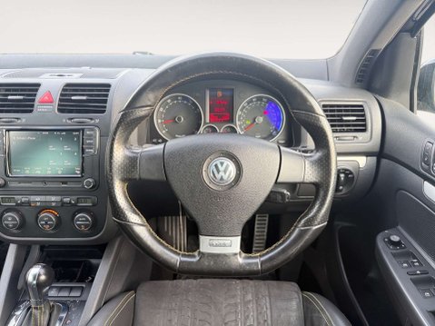 Volkswagen Golf 2.0 Golf GTi Pirelli 5dr 12