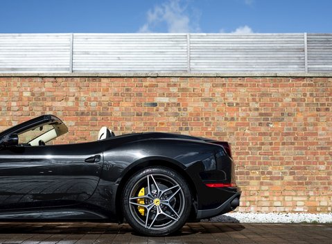 Ferrari California T HS 31