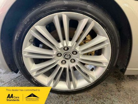 Jaguar XJ 3.0d V6 Portfolio Auto Euro 5 4dr 23