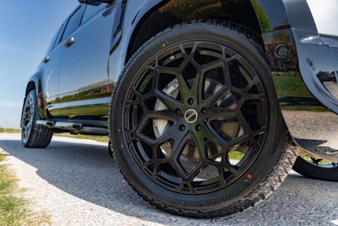 Land Rover Defender 110 Hard Top X-Dynamic HSE 6