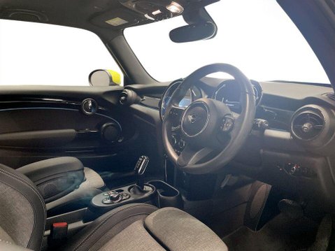 Mini Hatch Cooper SE 32.6kWh Level 2 Hatchback 3dr Electric Auto (184 ps) 1 Owner - S 12
