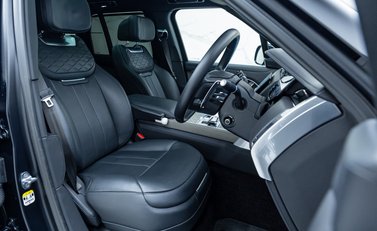 Land Rover Range Rover P530 SV 15