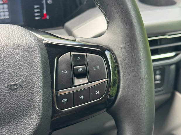 Ford Tourneo Custom Titanium Luxe | 9 Seater | L2 LWB | 320 | Euro 6 | £29083 + VAT 15