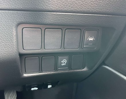 Nissan Qashqai 1.3 Qashqai N-Motion DiG-T 5dr 51