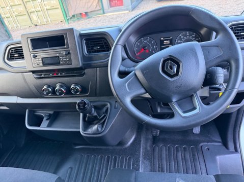 Renault Master 2.3 dCi 35 Business+ FWD LWB Medium Roof Euro 6 4dr 11