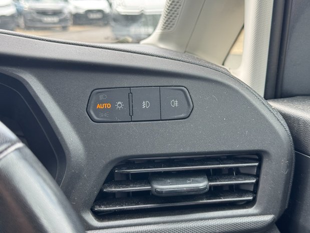Ford Transit Connect AUTO LWB L2H1 Low Roof Trend Air Con Sensors EURO 22
