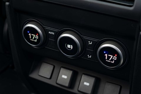 Land Rover Defender V8 Carpathian Edition 18